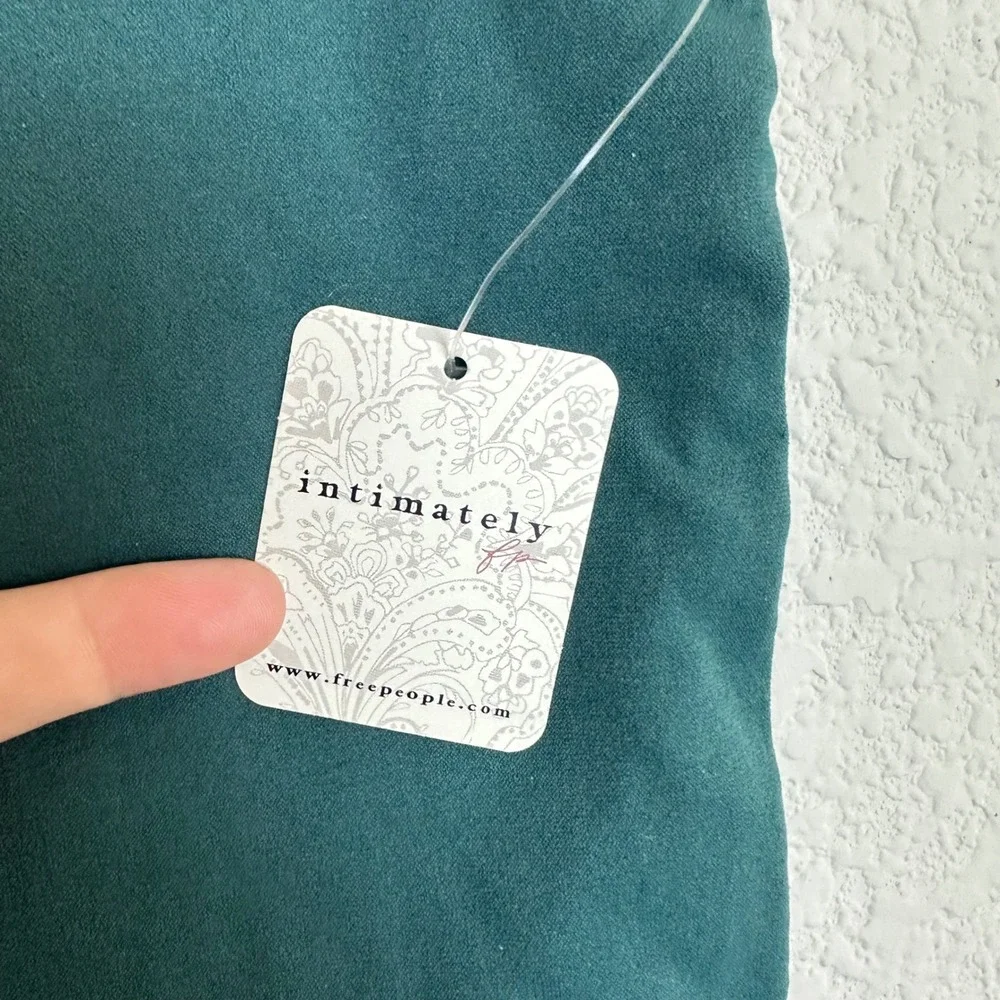 Free People Intimately Bodysuit Forest Pool Pine Green V-Neck Seamless M/L NEW - Picture 6 of 8